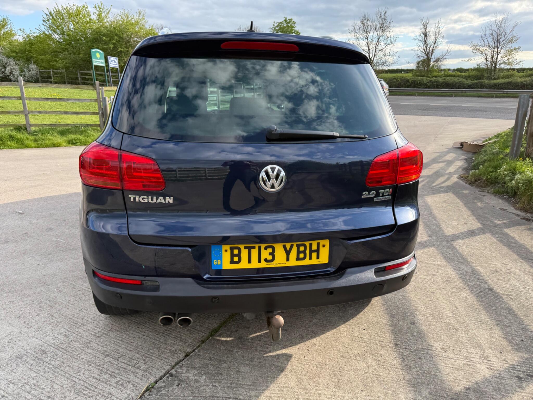 Volkswagen Tiguan 2.0 TDI BlueMotion Tech SE 4WD Euro 5 (s/s) 5dr — photo 69 of 100